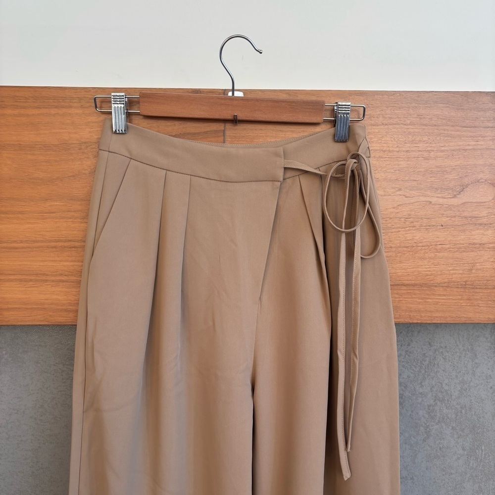 Commense Tie Waist Flowy Wide Leg Dress‎ Pants, Size S - Picture 5 of 13